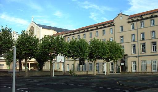 vue du lyce de la cour